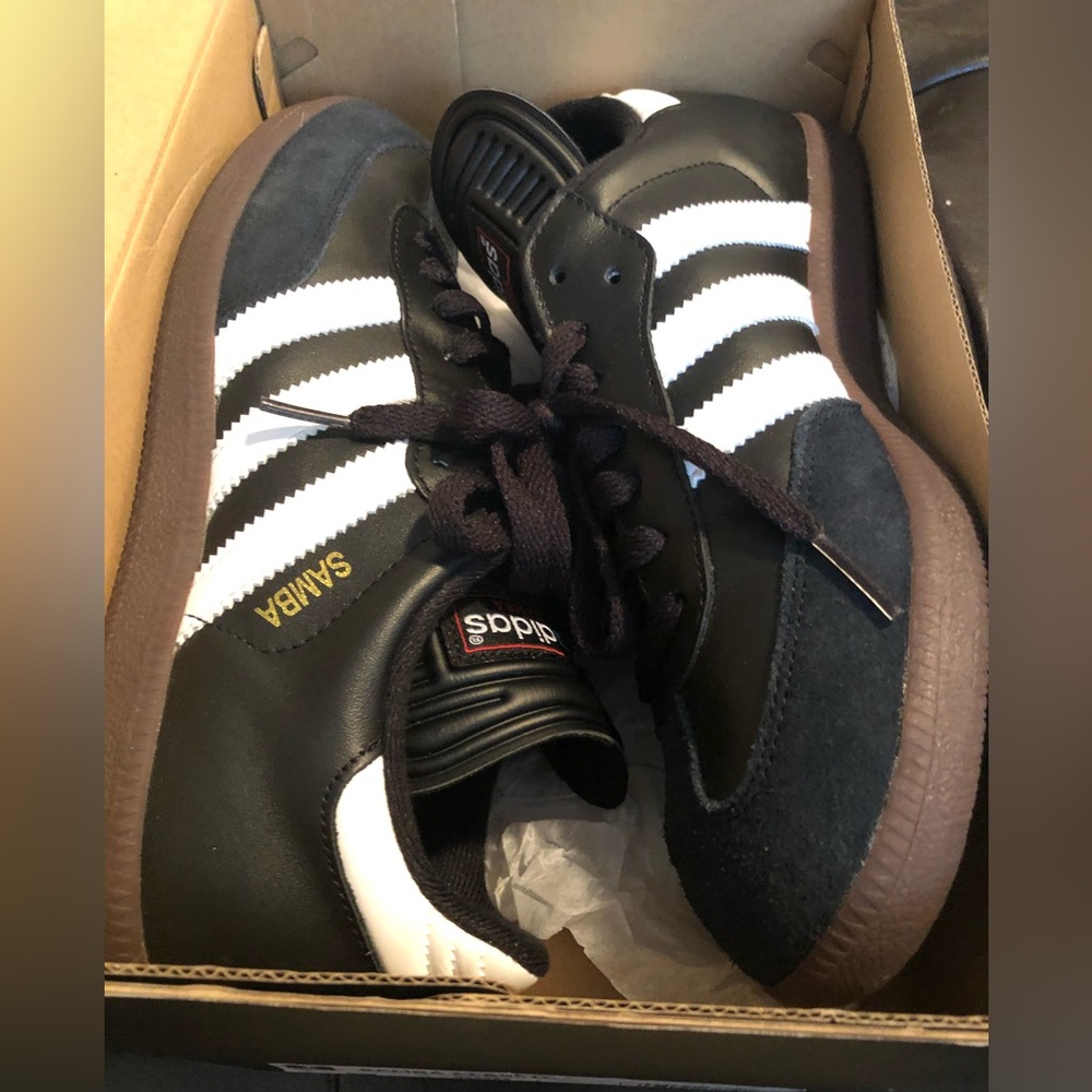 Adidas, Samba Classic Soccer, Black, Men’s Size 7